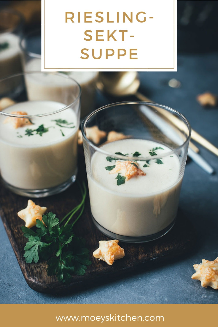 Riesling-Sekt-Suppe zu Silvester (Werbung) | moeyskitchen.com #rieslingsekt #riesling #sekt #suppe #sektsuppe #silvester #foodblogger #rezepte