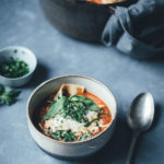 Rezept für herzhafte One Pot Lasagne-Suppe | moeyskitchen.com #onepot #suppe #lasagnesuppe #lasagne #rezepte #foodblogger #foodblog #kochen