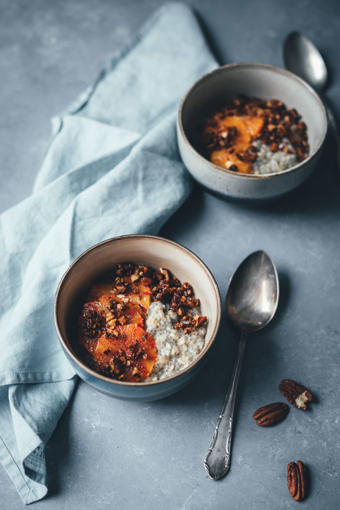 Chia-Porridge mit Pekannuss-Zimt-Crunch und Blutorange - moey&amp;#39;s kitchen ...