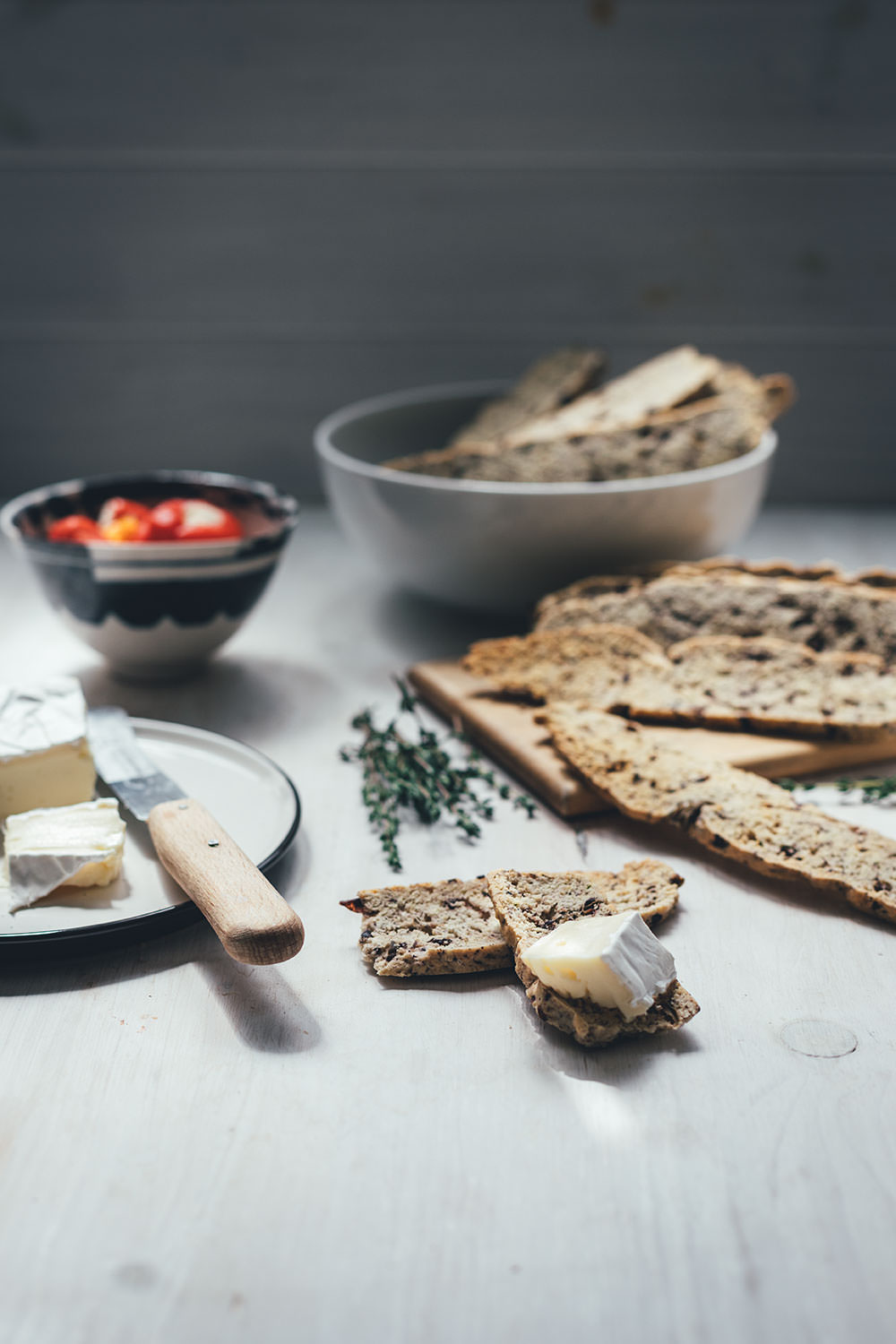 Herzhafte Biscotti mit Oliven und Thymian - moey&amp;#39;s kitchen foodblog