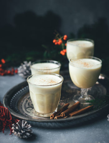 Rezept für warmen Eggnog | amerikanischer Eierpunsch, der hervorragend zu Weihnachten passt | mit oder ohne Alkohol möglich | zur Zubereitung im Topf oder Thermomix | moeyskitchen.com #rezepte #eggnog #eierpunsch #drink #heißgetränke #weihnachten #weihnachtszeit #foodbloger #foodbloggeradventskalender