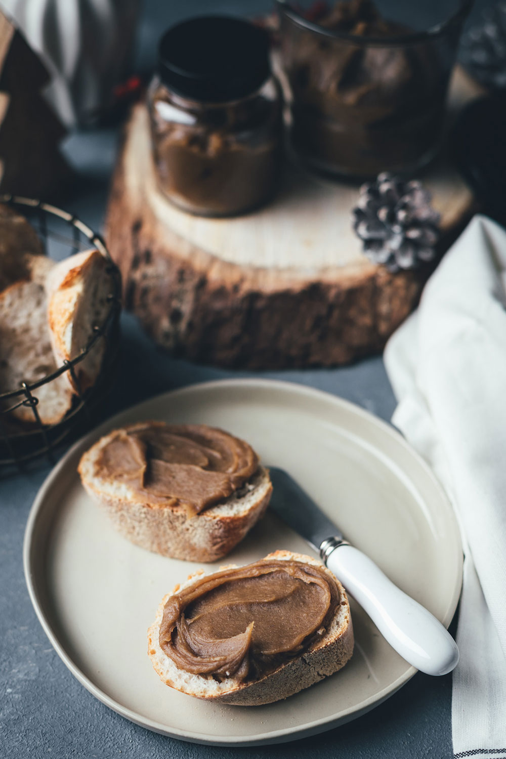 Rezept für Maronencreme mit Ahornsirup | leckere Geschenke aus der Küche selber machen | weihnachtliche Rezeptidee mit und ohne Thermomix | moeyskitchen.com #maronencreme #brotaufstrich #maronen #ahornsirup #geschenkeausderküche #kulinarischegeschenke #rezepte #foodblogger #weihnachten #herbst #winter