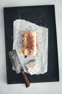 Eierlikör Parfait mit Knusperschokolade zum Food.Blog.Friends Osterbrunch von Die Jungs kochen und backen