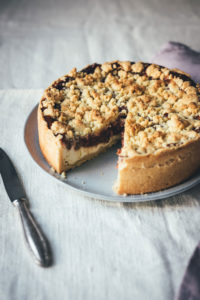 Rhabarber-Käsekuchen mit Streuseln