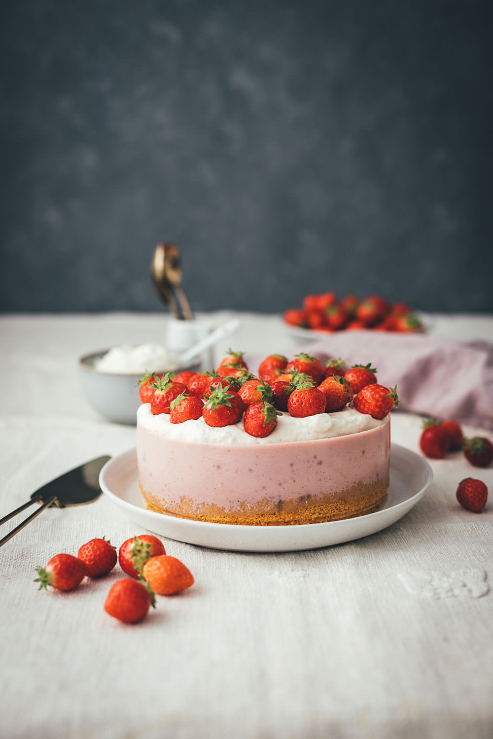 Erdbeer Panna Cotta Torte - moey&amp;#39;s kitchen foodblog