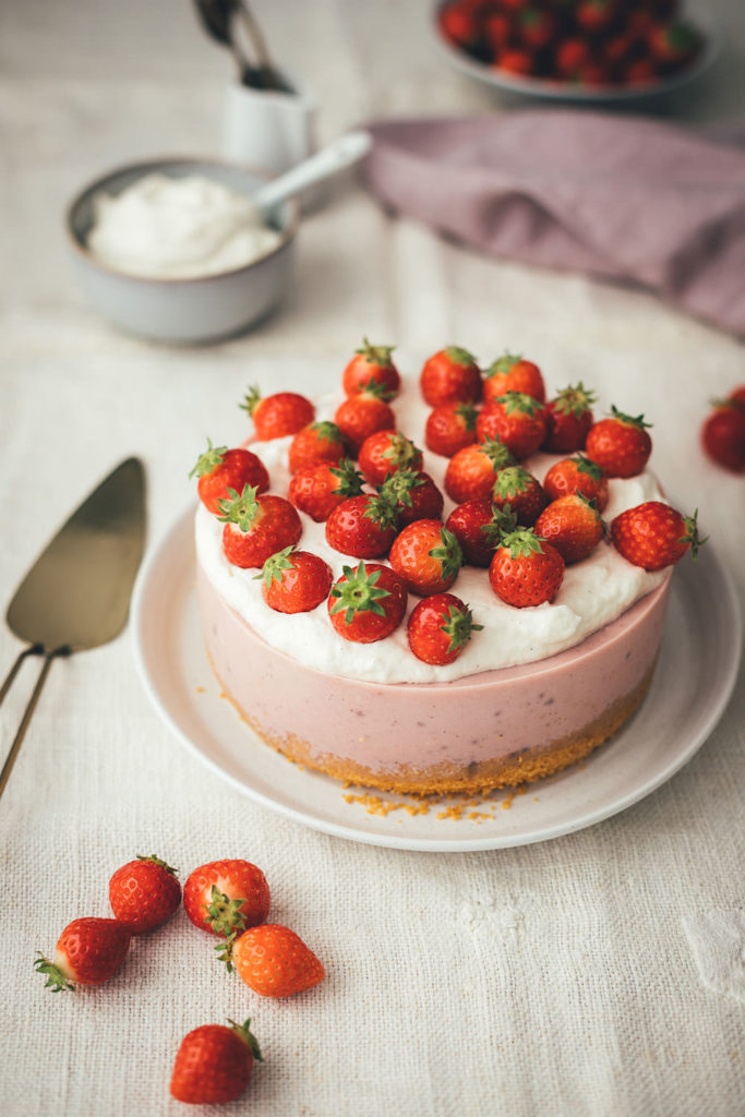 Erdbeer Panna Cotta Torte - moey&amp;#39;s kitchen foodblog