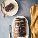 Rezept für Tiger Banana Bread – Bananenbrot mit Erdnussbutter und Schokolade | moeyskitchen.com #bananenbrot #bananabread #bananen #schokolade #erdnussbutter #kuchen #backen #kuchenbacken #rezepte #foodblogger