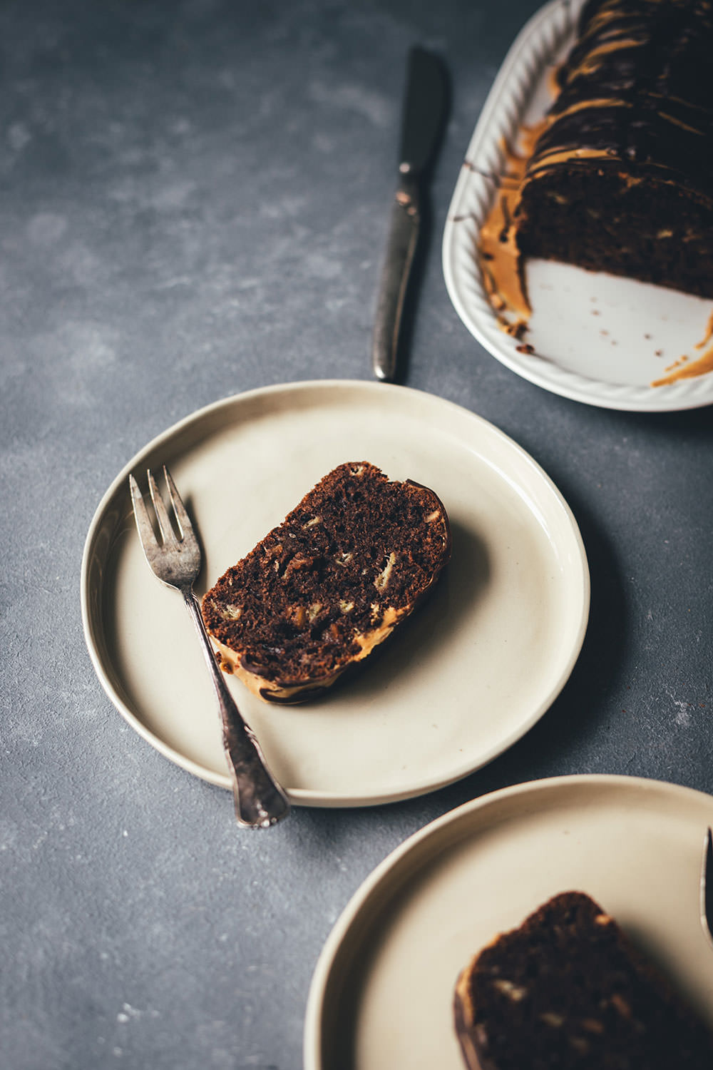 Rezept für Tiger Banana Bread – Bananenbrot mit Erdnussbutter und Schokolade | moeyskitchen.com #bananenbrot #bananabread #bananen #schokolade #erdnussbutter #kuchen #backen #kuchenbacken #rezepte #foodblogger