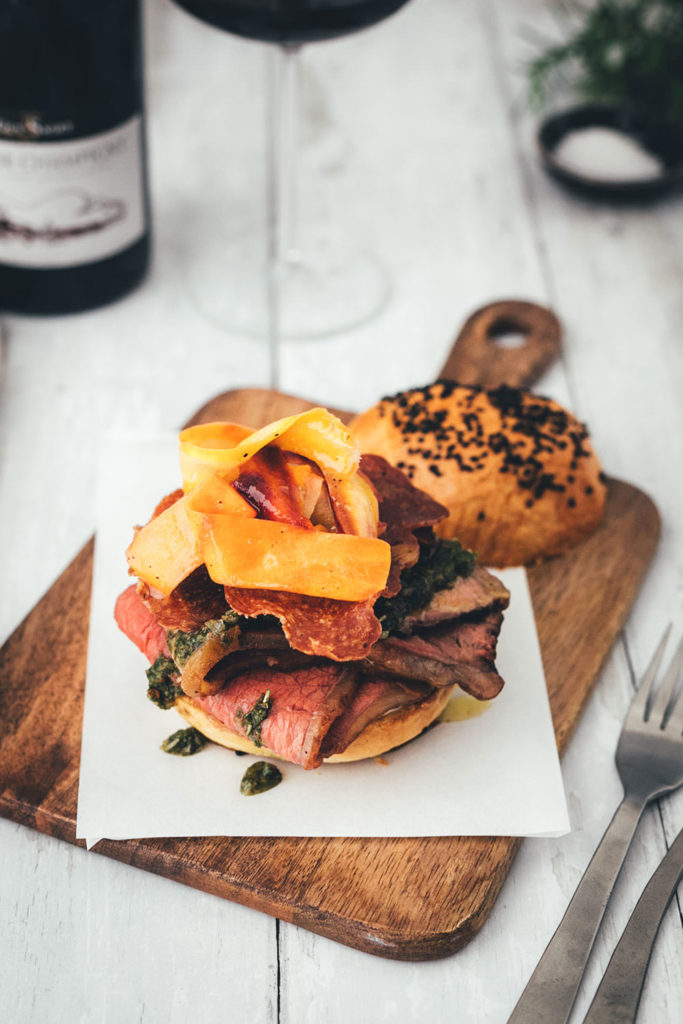 Französischer Tafelspitz-Burger im Brioche Burger Bun - moey&amp;#39;s kitchen ...