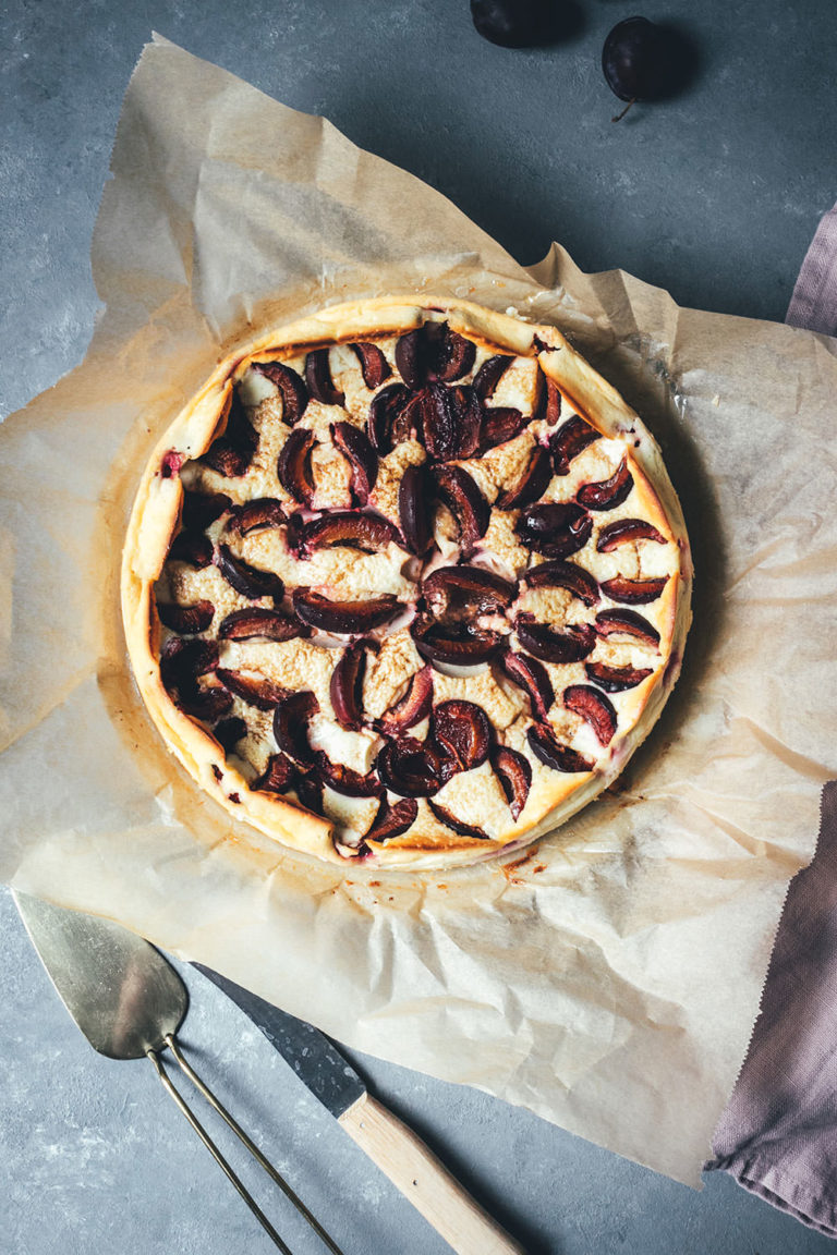 Einfacher Zwetschgen-Käsekuchen ohne Boden - moey&amp;#39;s kitchen foodblog