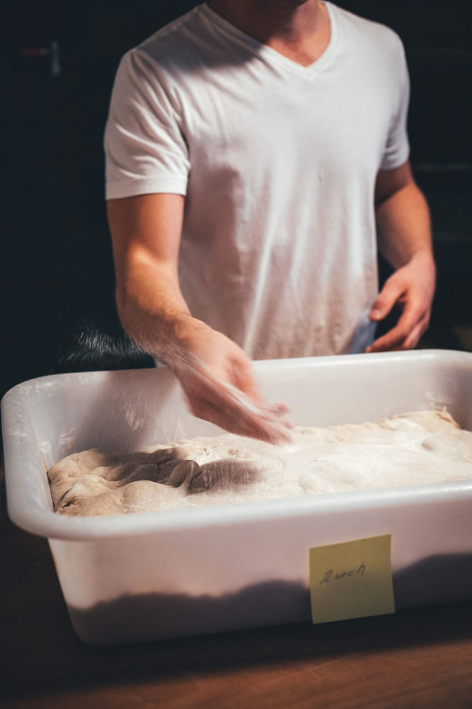 In der Casa Caminada Bäckerei von Andreas Caminada in Fürstenau (in Graubünden in der Schweiz) | moeyskitchen.com #andreascaminada #bäckerei #schweiz #graubünden #casacaminada #reisebericht