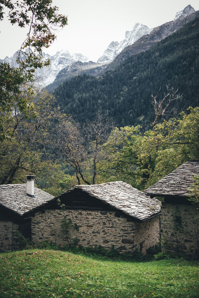 Cascina in den Kastanienselven in der Nähe von Castasegna im Bergell in der Schweiz (Graubünden) | moeyskitchen.com #kastanien #kastanienwald #kastanienselve #schweiz #bergell #graubünden #reise #reisebericht #blog