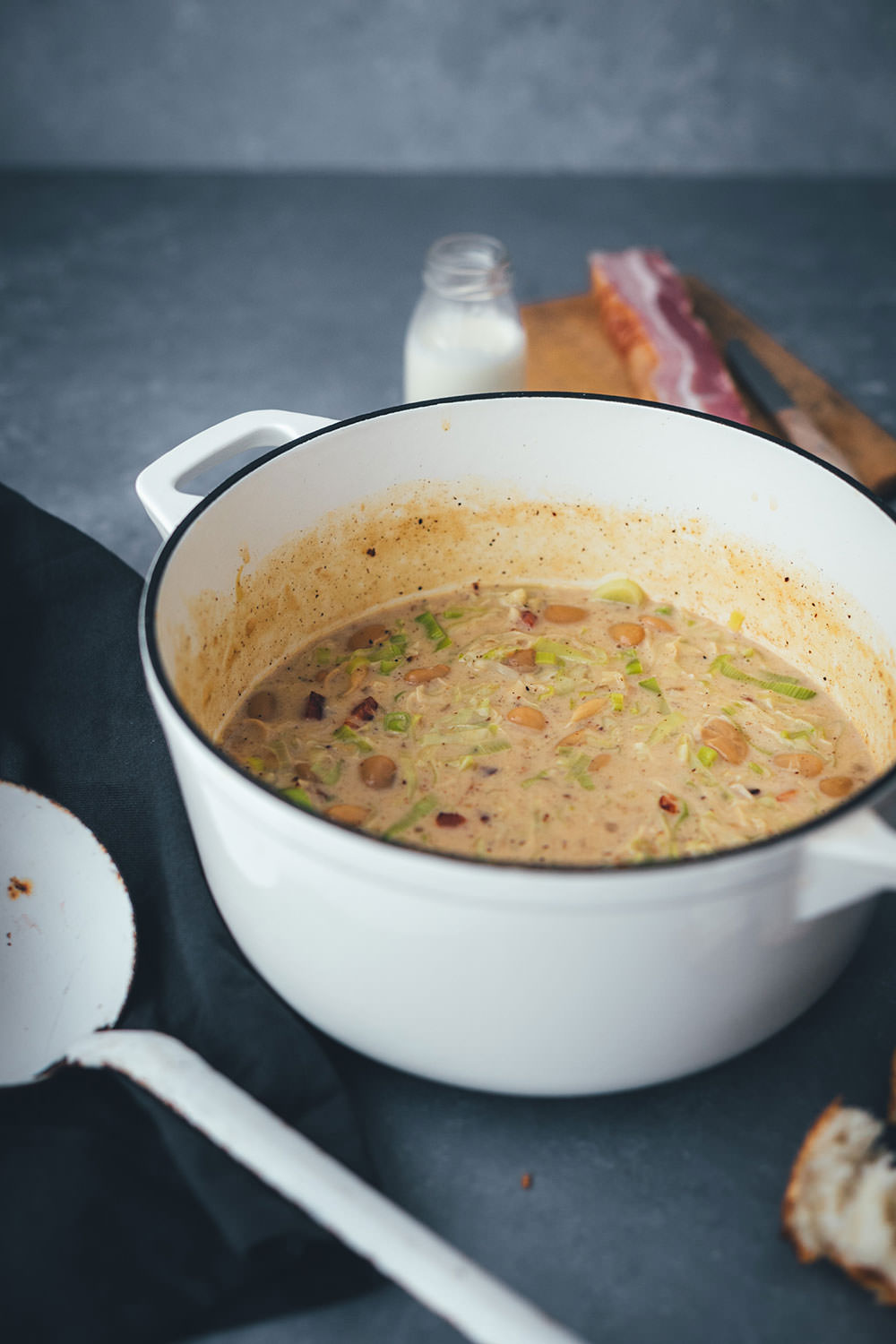 Cremige Lauch-Suppe mit Speck und weißen Bohnen - moey&amp;#39;s kitchen foodblog