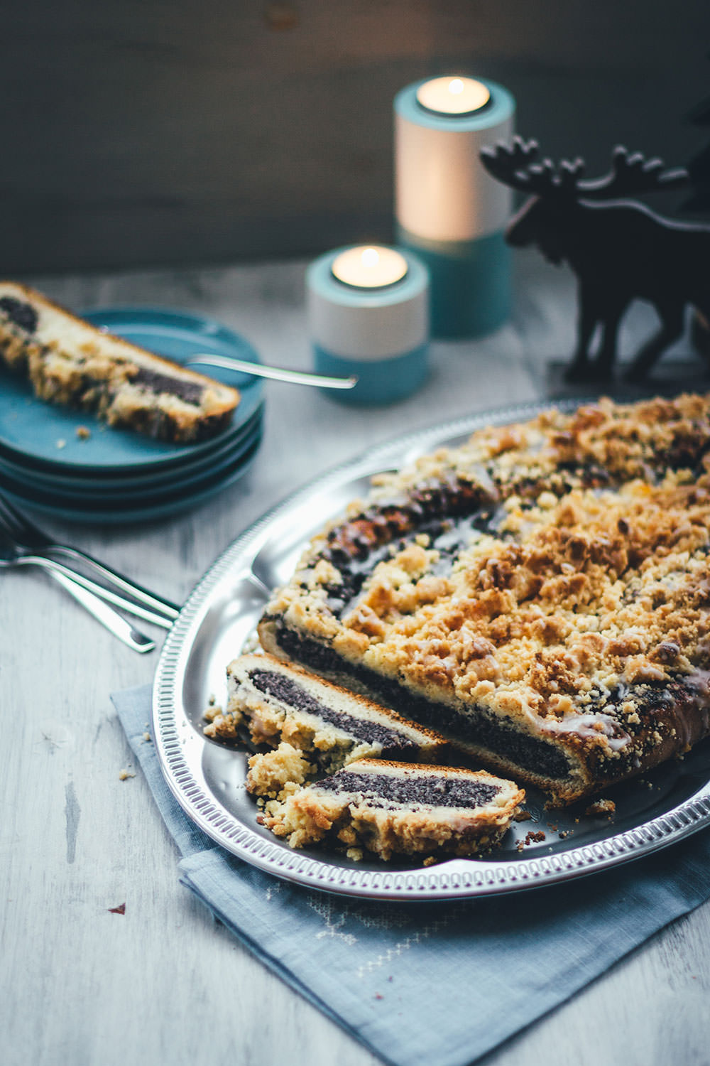 Dresdner Mohnstriezel | leckeres Rezept für Striezel mit Mohn-Füllung | perfekt für die Weihnachtszeit | moeyskitchen.com