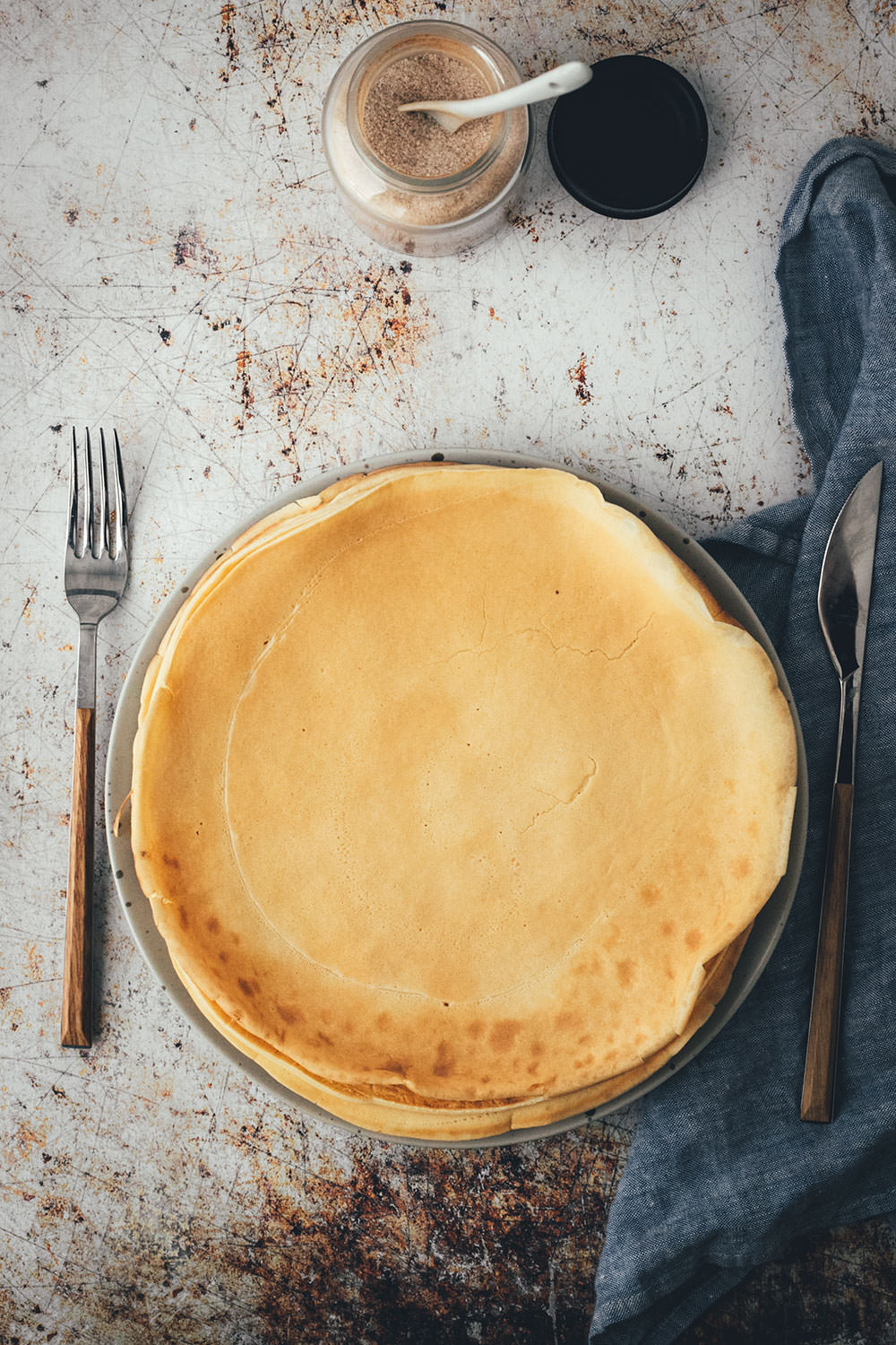 Rezept für einfache Pfannkuchen | Grundrezept für Omas Klassiker | moeyskitchen.com #pfannkuchen #grundrezept #rezept #foodblog #pancake #eierkuchen #omasklassiker