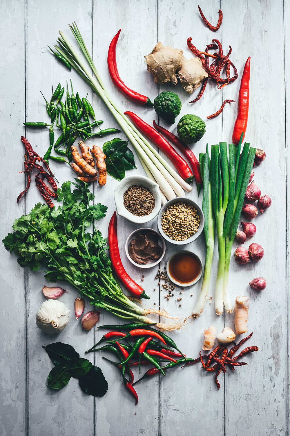 Rote, grüne und gelbe Currypaste für Thai-Curry selber machen