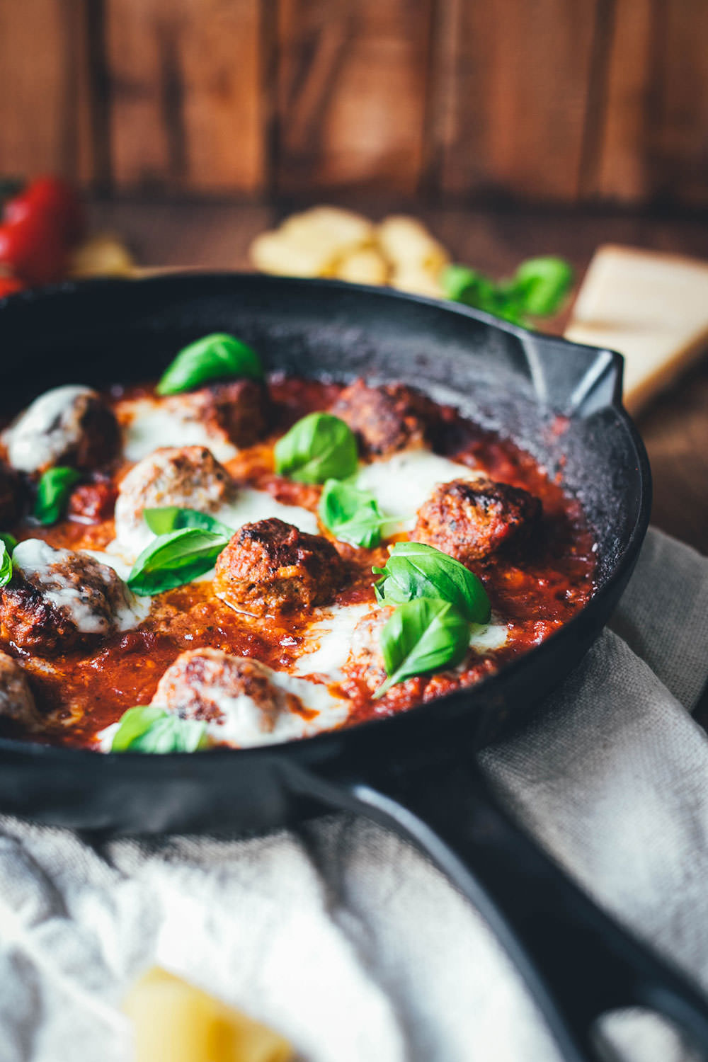 Baked Meatballs – Gratinierte Hackbällchen Toskana mit Tomatensauce und ... Baked Meatballs – Gratinierte Hackbällchen Toskana mit Tomatensauce und ...