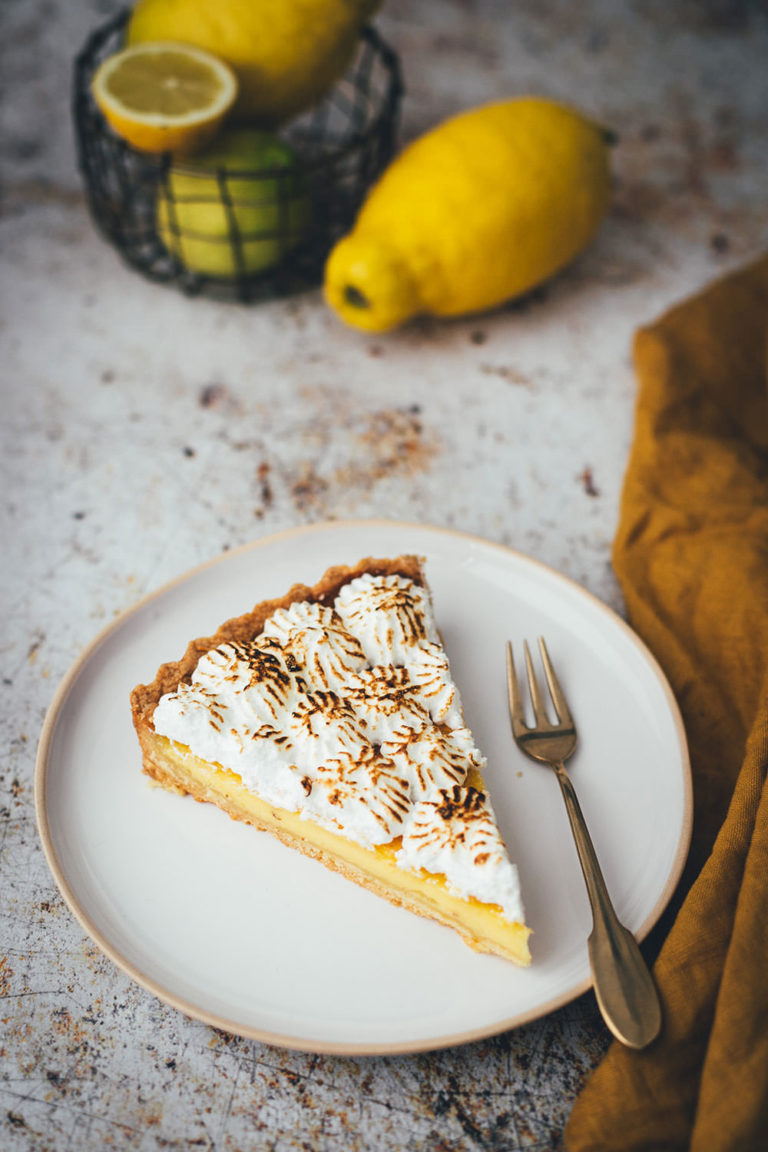 Tarte au citron – Zitronentarte mit Baiser - moey's kitchen foodblog Tarte au citron – Zitronentarte mit Baiser - moey's kitchen foodblog