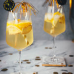 Alkoholfreier Silvesterdrink mit Zitrone, Ingwer und Söhnlein Brillant Alkoholfrei: Sparkling Ginger Lemon Mocktail – schmeckt nicht nur zu Silvester! | moeyskitchen.com