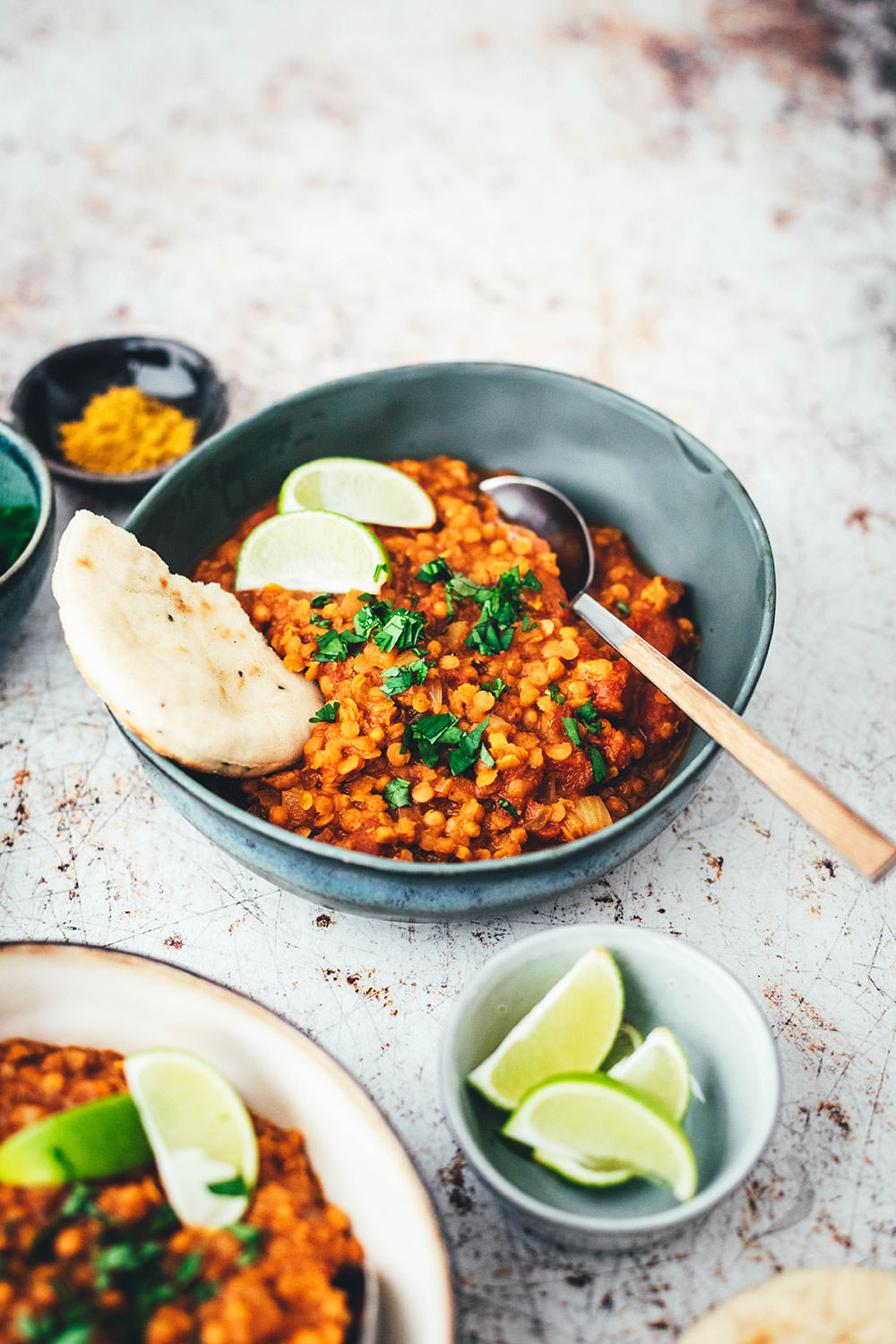 Rote Linsen Dal mit Kokosmilch – vegan und blitzschnell auf dem Tisch ...