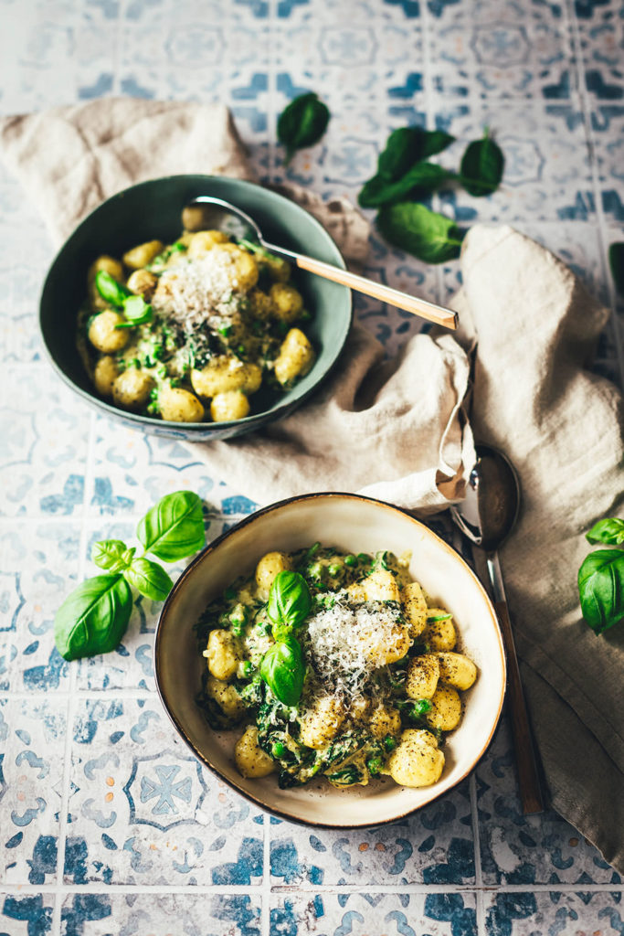 Schnelle Gnocchi-Pfanne mit Erbsen, Spinat und Pesto - moey&amp;#39;s kitchen ...