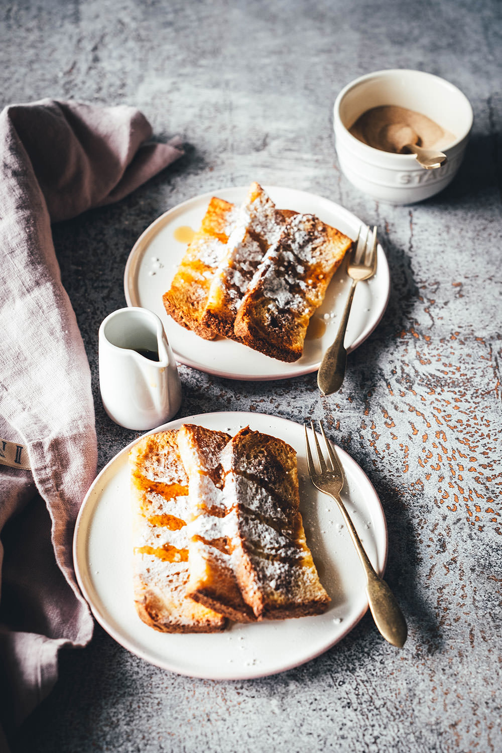 Das perfekte Frühstück ist für mich ganz klar French Toast. In diesem Rezept zeige ich euch, wie ihr im Handumdrehen geniales French Toast in eurem Airfryer hinbekommt. Meine French Toast Sticks oder auch French Toast Bites aus der Heißluftfritteuse schmecken nicht nur zum Sonntagsfrühstück! | moeyskitchen.com