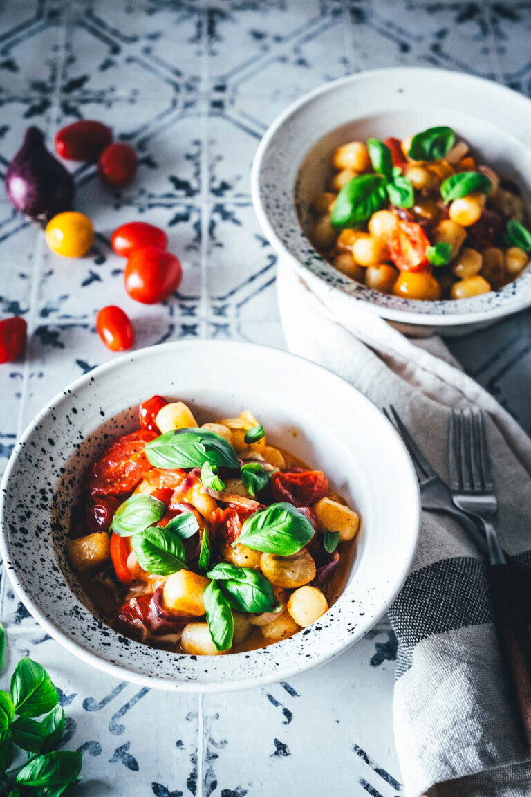 15 Minuten Gnocchi Pfanne mit Tomaten und Mozzarella - moey&amp;#39;s kitchen ...