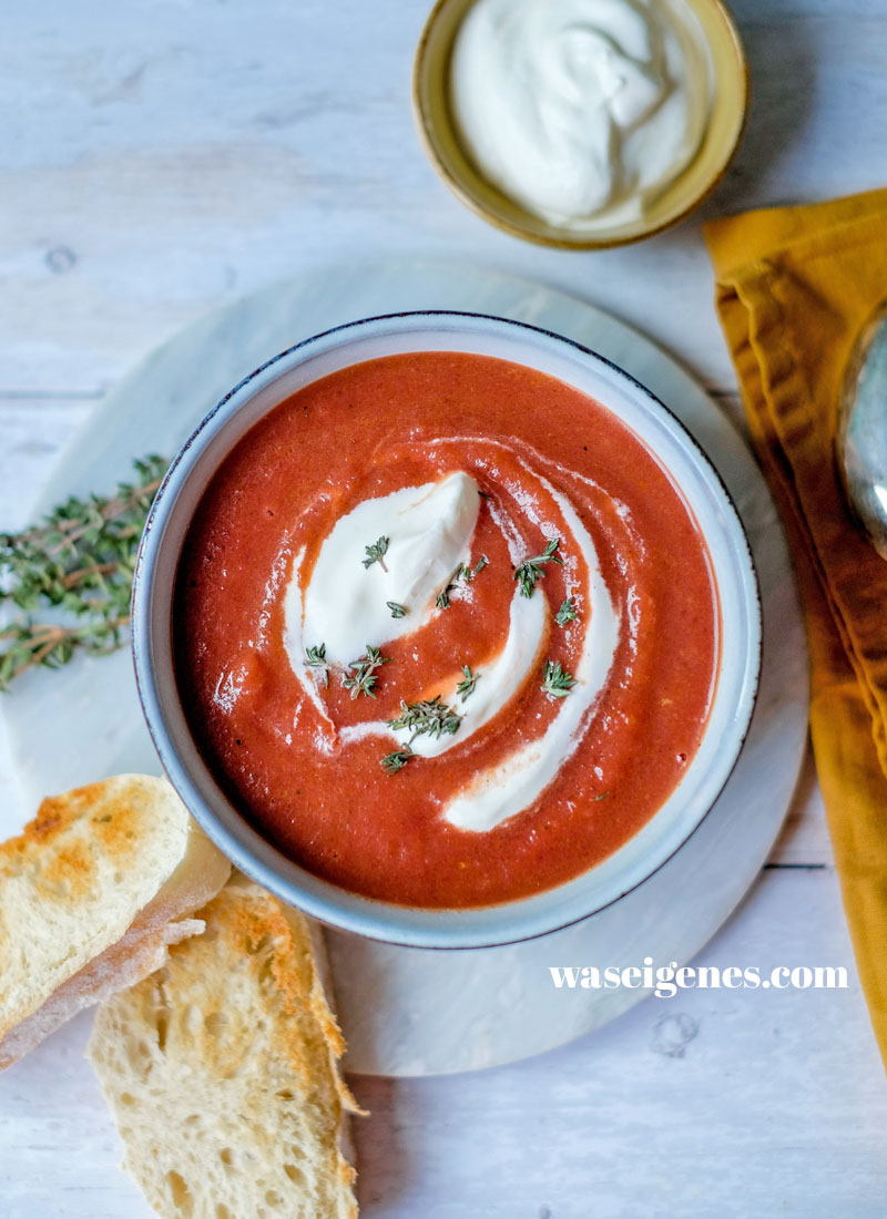 Erbsensuppe mit Minze und Crème fraîche – schnell und einfach