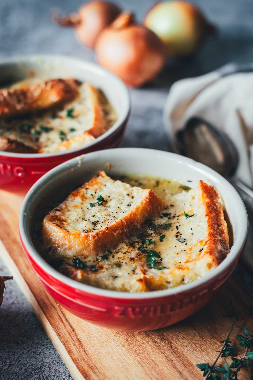 Französische Zwiebelsuppe – der Bistro-Klassiker