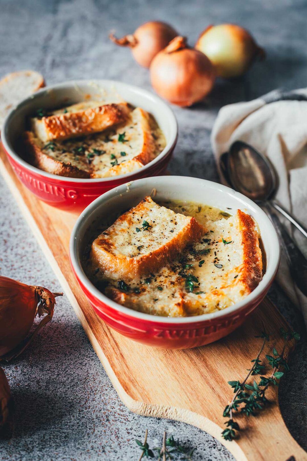 Französische Zwiebelsuppe – der Bistro-Klassiker
