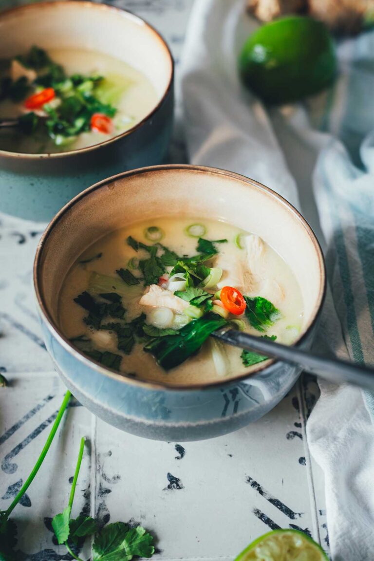 Erbsensuppe mit Minze und Crème fraîche – schnell und einfach