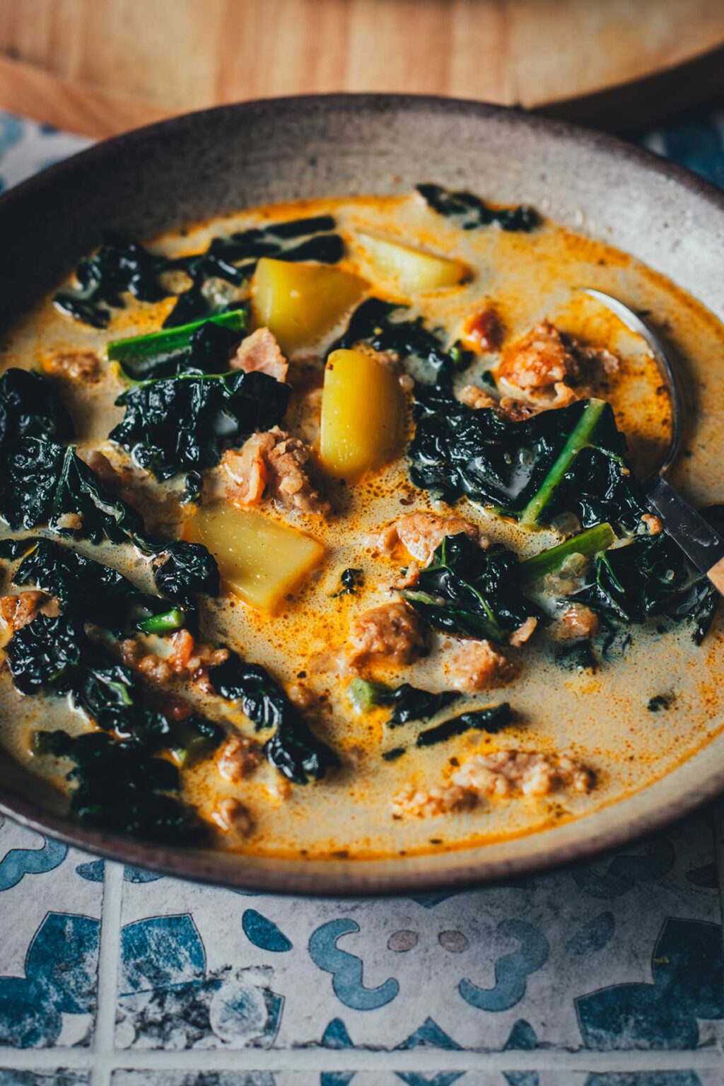 Erbsensuppe mit Minze und Crème fraîche – schnell und einfach