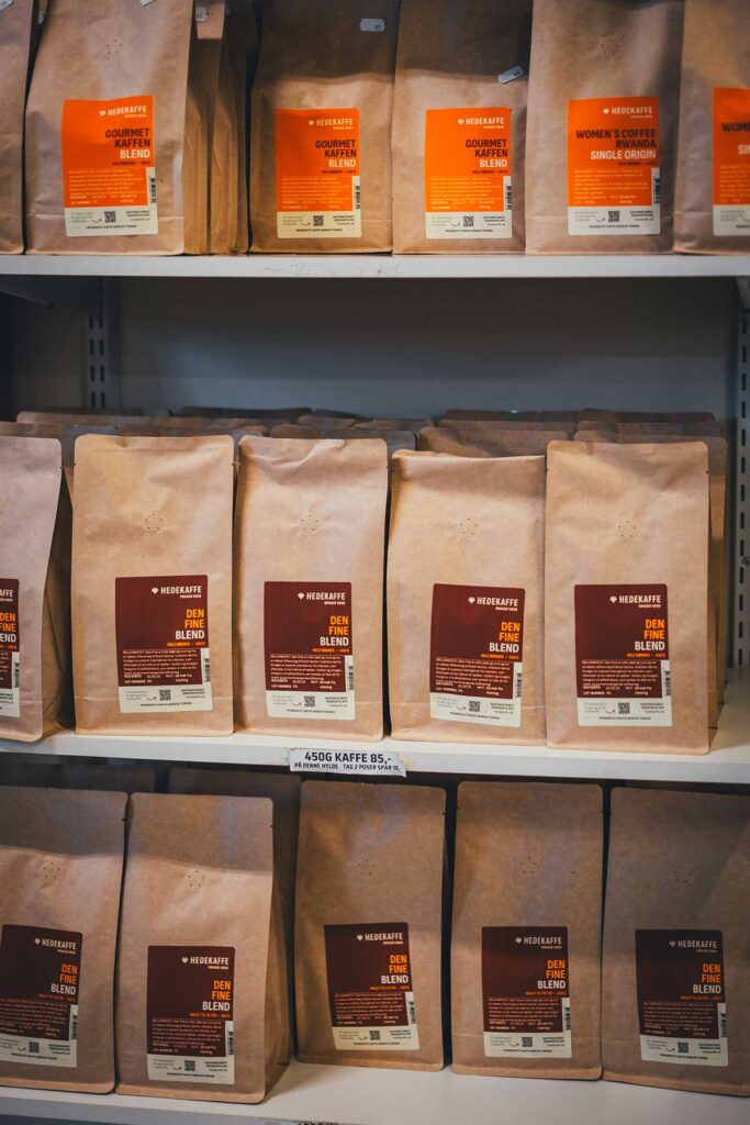 Kaffeeauswahl in der Kaffeerösterei Hedekaffe | moeyskitchen.com