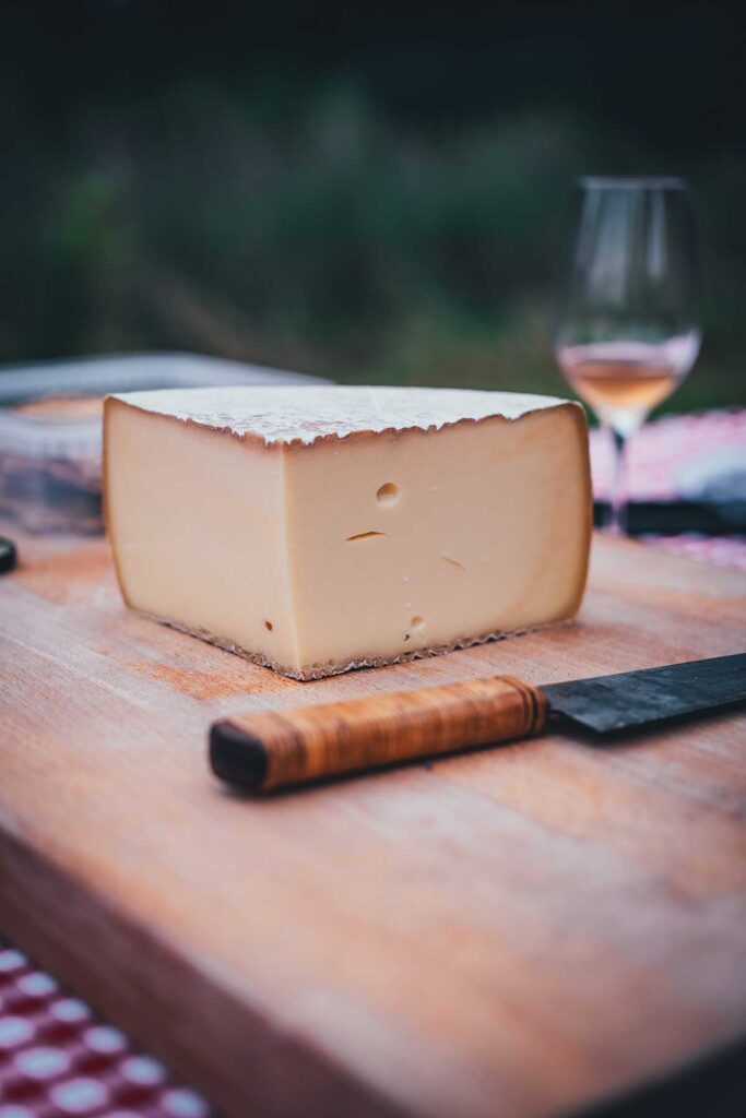 Leckerer Vollmondkäse von Thise als Abschluss des fantastischen Dinners bei Jesper Krabbe | moeyskitchen.com